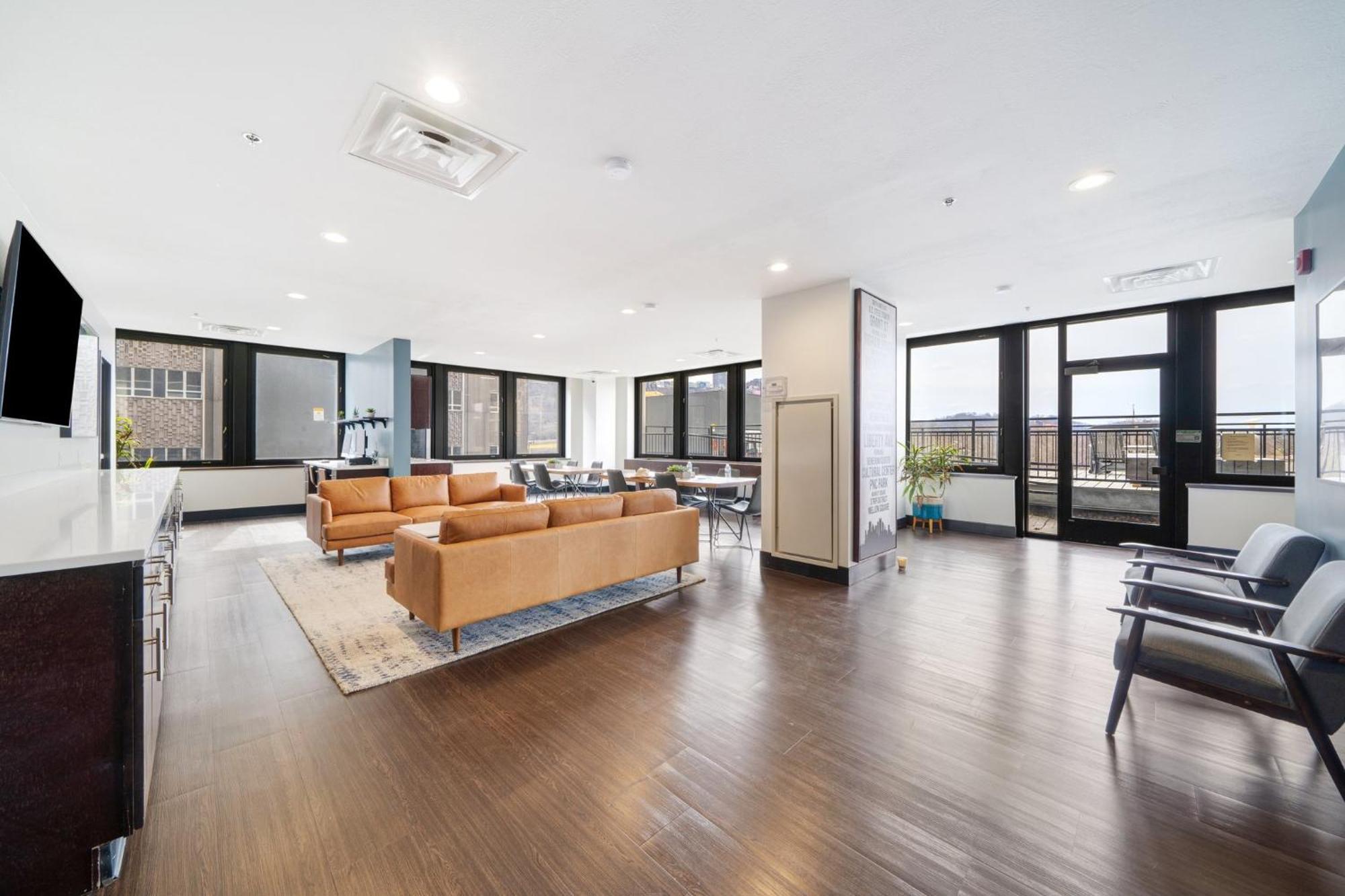 Sprawling Stadium Views Wonderful Location 24-7 Parking Gym Lounge 피츠버그 외부 사진